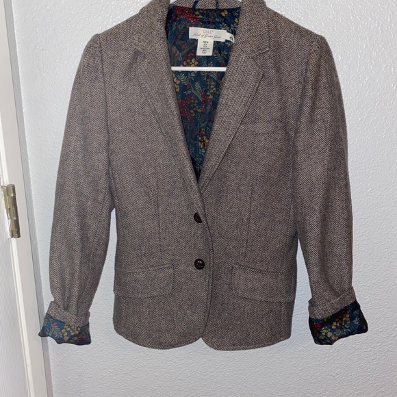 Blazer - Picture 2 of 8